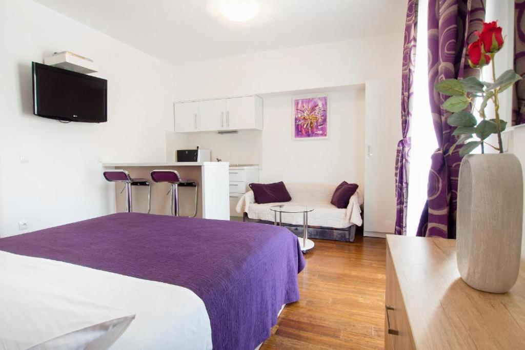 Bed & Breakfast Pino Podstrana Exterior foto