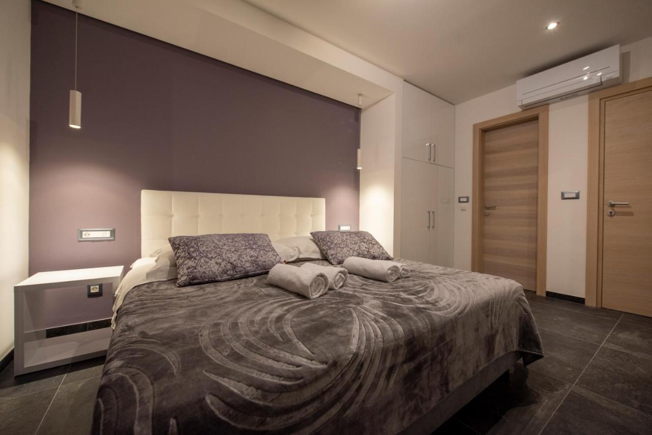 Bed & Breakfast Pino Podstrana Exterior foto